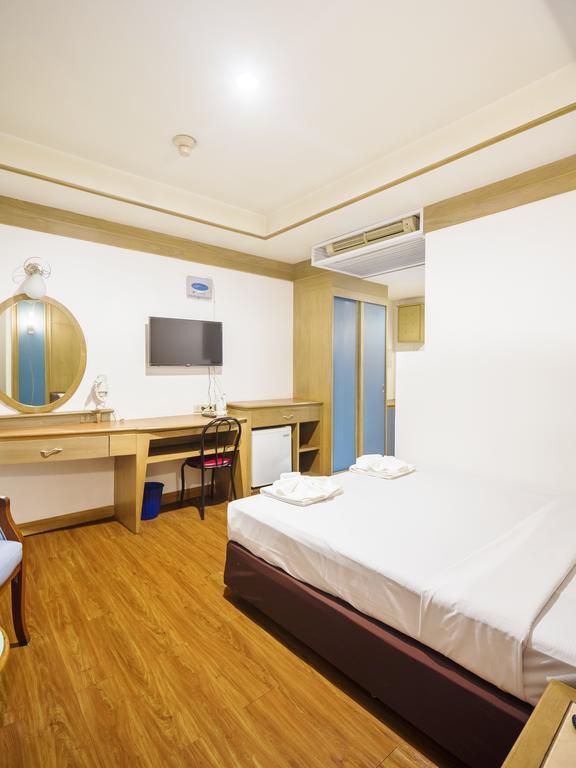 Bavana Hotel Бангкок Екстер'єр фото